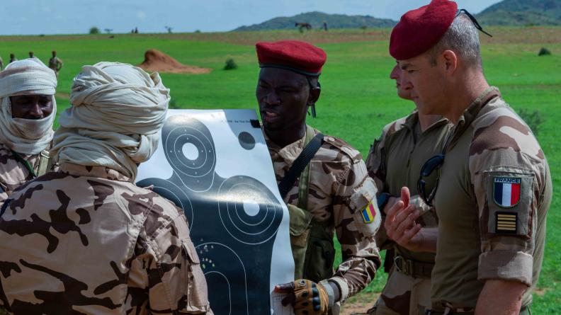 La France signe la fin de sa présence militaire au Tchad. Defense.gouv